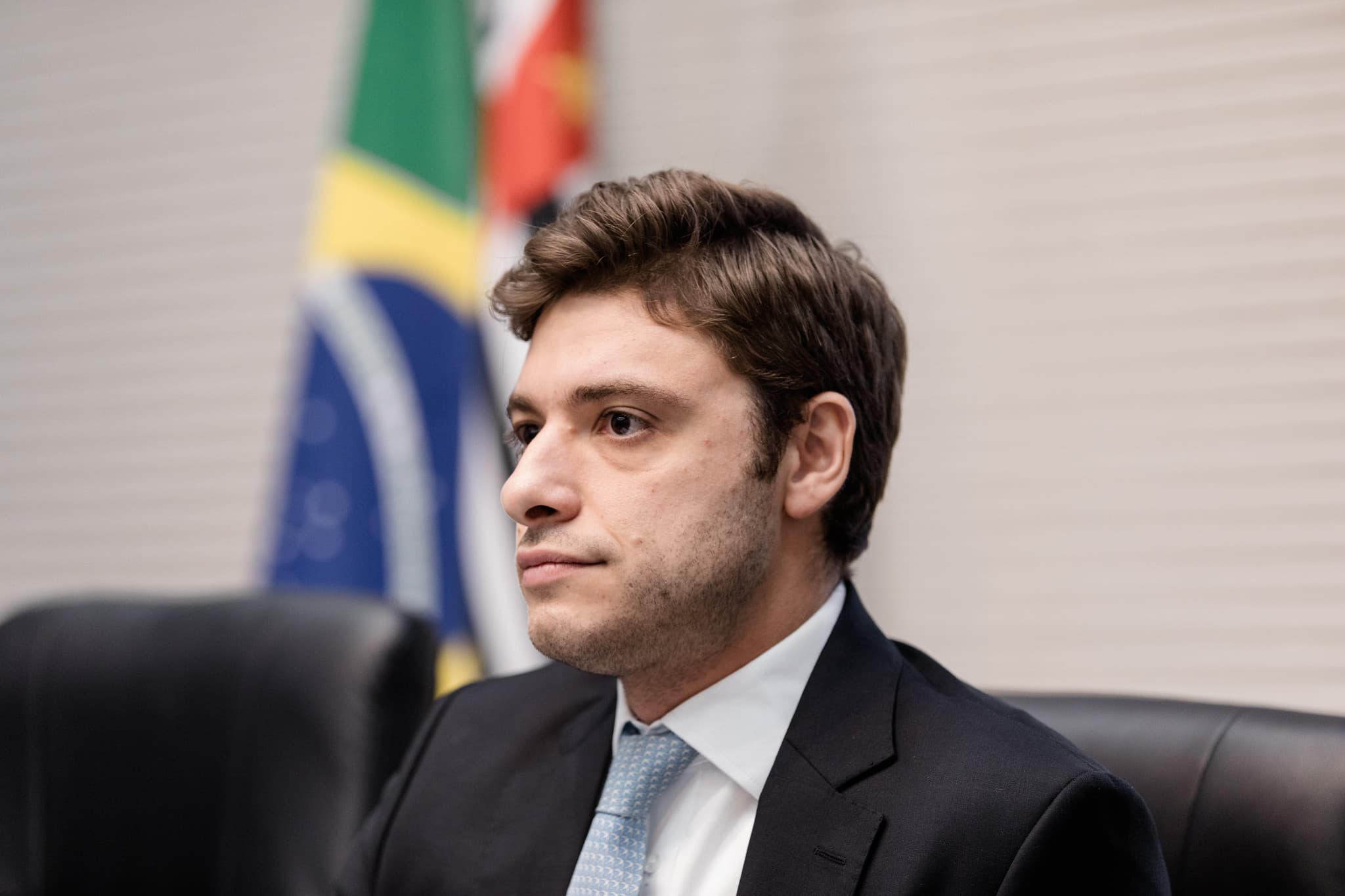 Thiago Auricchio encolhe pela metade e só se reelege na sobra do PL